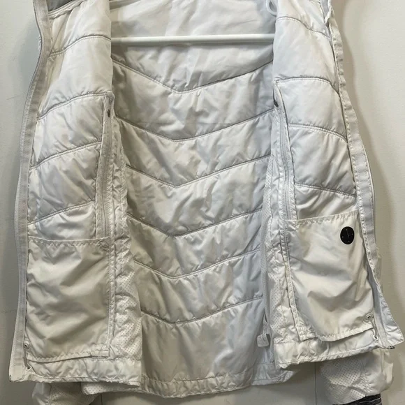 Lululemon Light Jacket - Picture 4 of 6